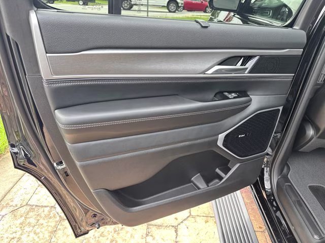 2026 High Gloss Black Jeep Grand Wagoneer Limited Reserve 4X4 SUV
