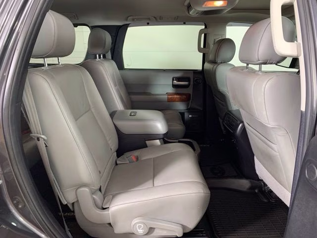 2020 Magnetic Gray Metallic Toyota Sequoia Platinum 4X4 SUV