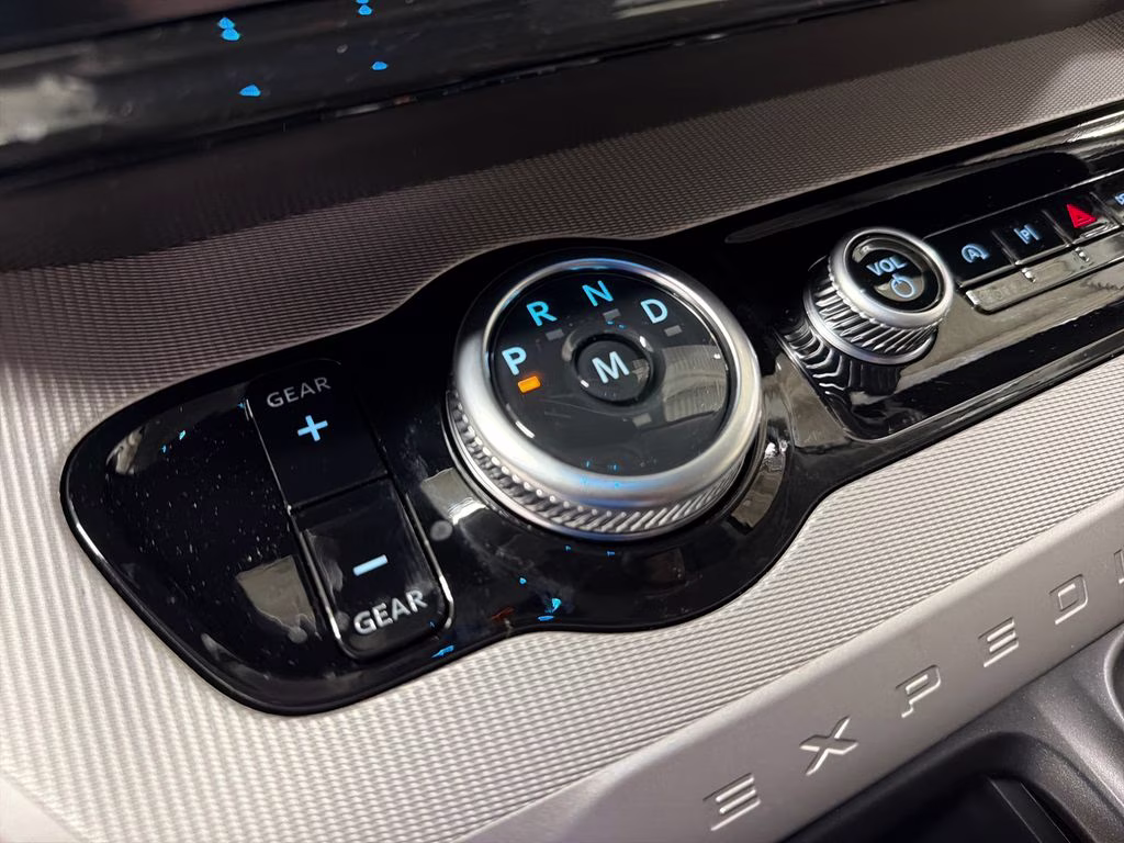 2026 GLACIER GRAY TRI-COAT Ford Expedition Max Active RWD SUV