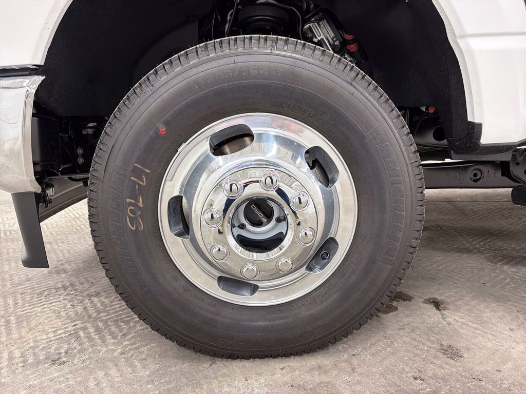 2026 STAR WHITE Ford Super Duty F-350 DRW Lariat 4X4 Truck