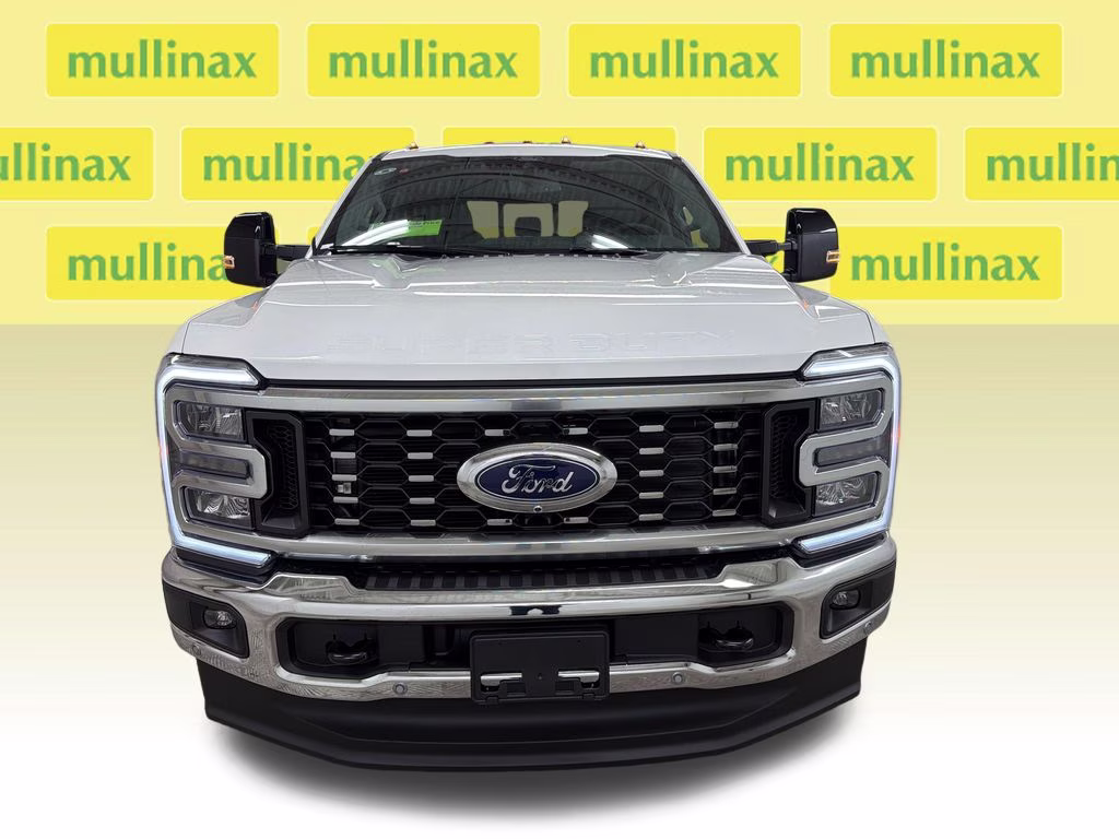 2026 STAR WHITE Ford Super Duty F-350 DRW Lariat 4X4 Truck