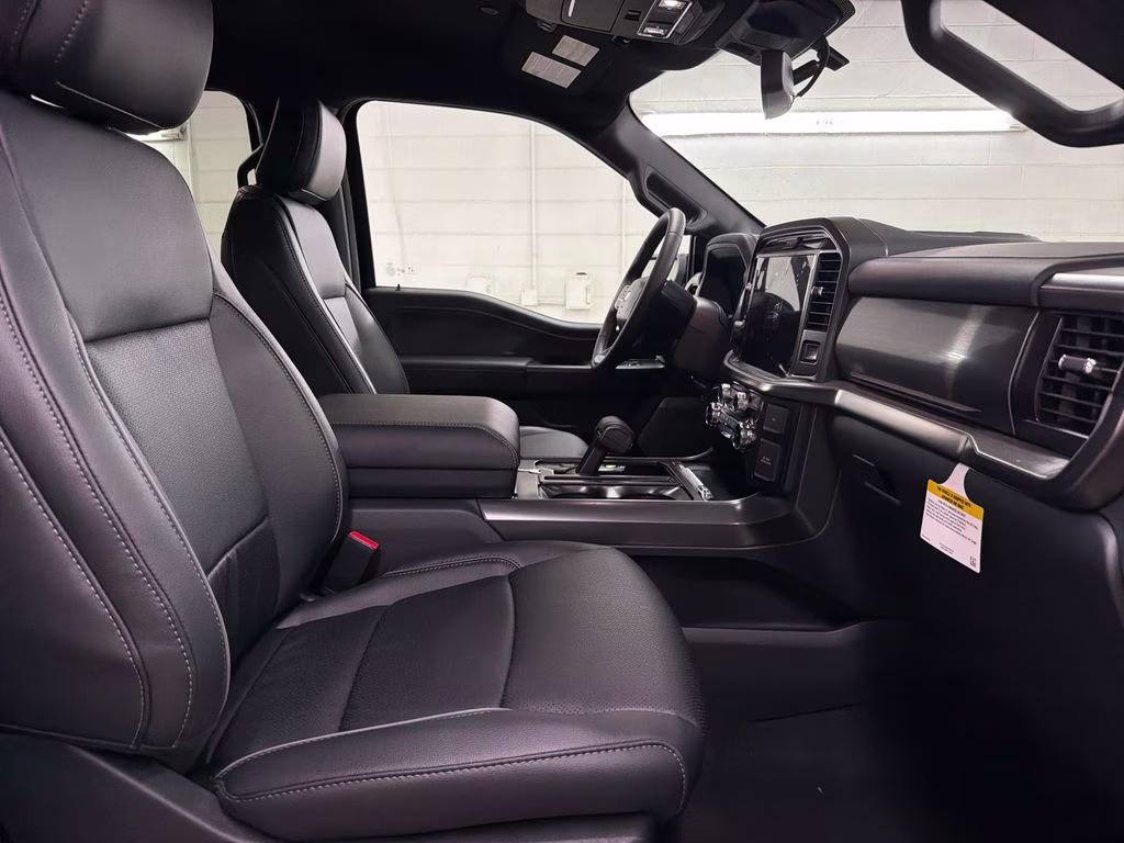 2026 AGATE BLACK Ford F-150 Lariat 4X4 Truck