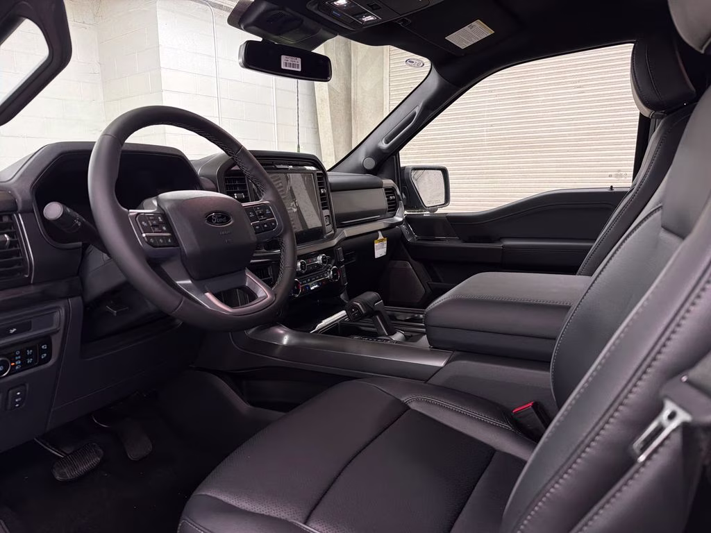 2026 AGATE BLACK Ford F-150 Lariat 4X4 Truck