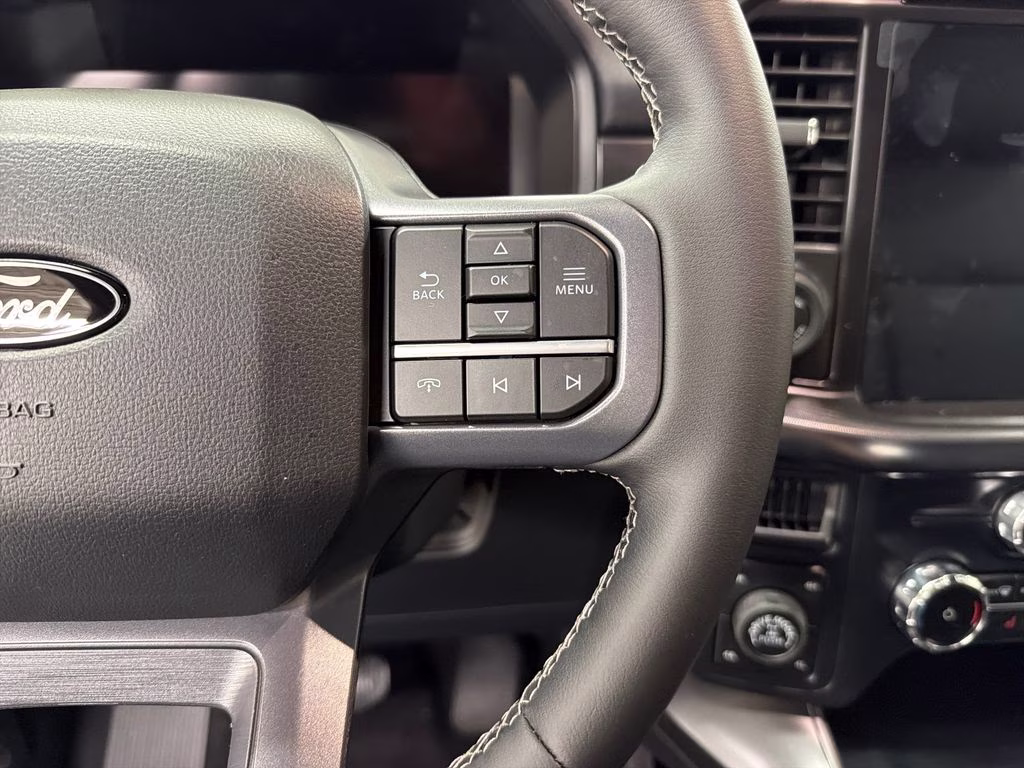 2026 AGATE BLACK Ford F-150 Lariat 4X4 Truck