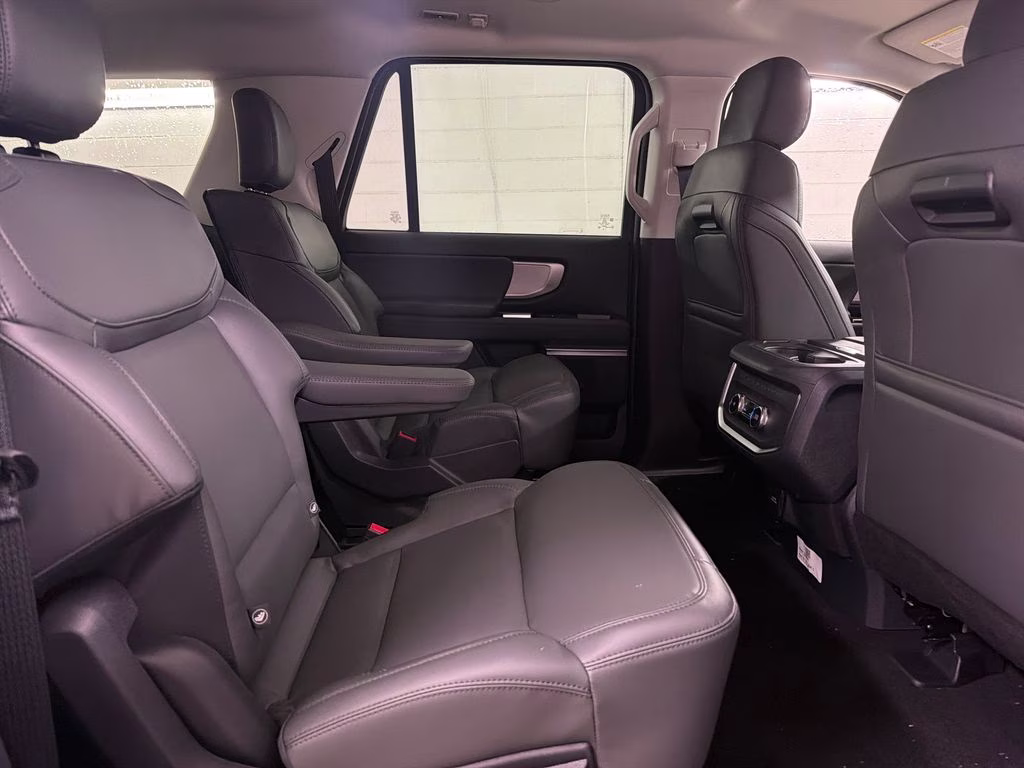 2026 GLACIER GRAY TRI-COAT Ford Expedition Max Active RWD SUV