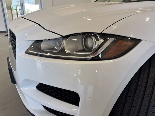 2019 Fuji White Jaguar F-PACE 25t Premium AWD SUV
