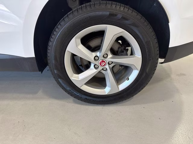 2019 Fuji White Jaguar F-PACE 25t Premium AWD SUV