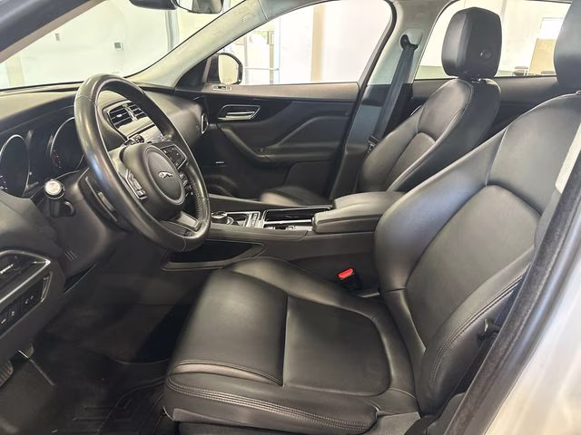2019 Fuji White Jaguar F-PACE 25t Premium AWD SUV