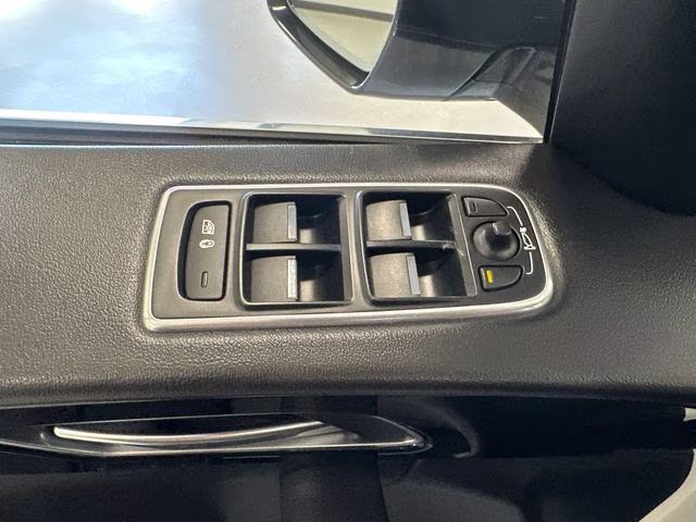 2019 Fuji White Jaguar F-PACE 25t Premium AWD SUV