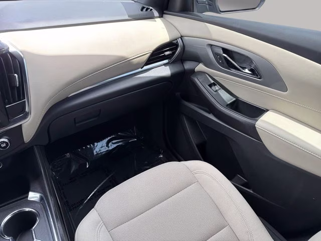 2023 Sterling Gray Metallic Chevrolet Traverse LS FWD SUV