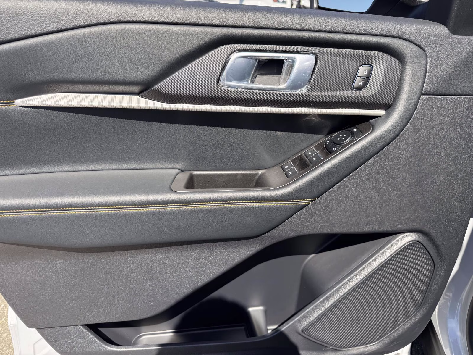 2026 Space White Metallic Ford Explorer Tremor 4X4 SUV