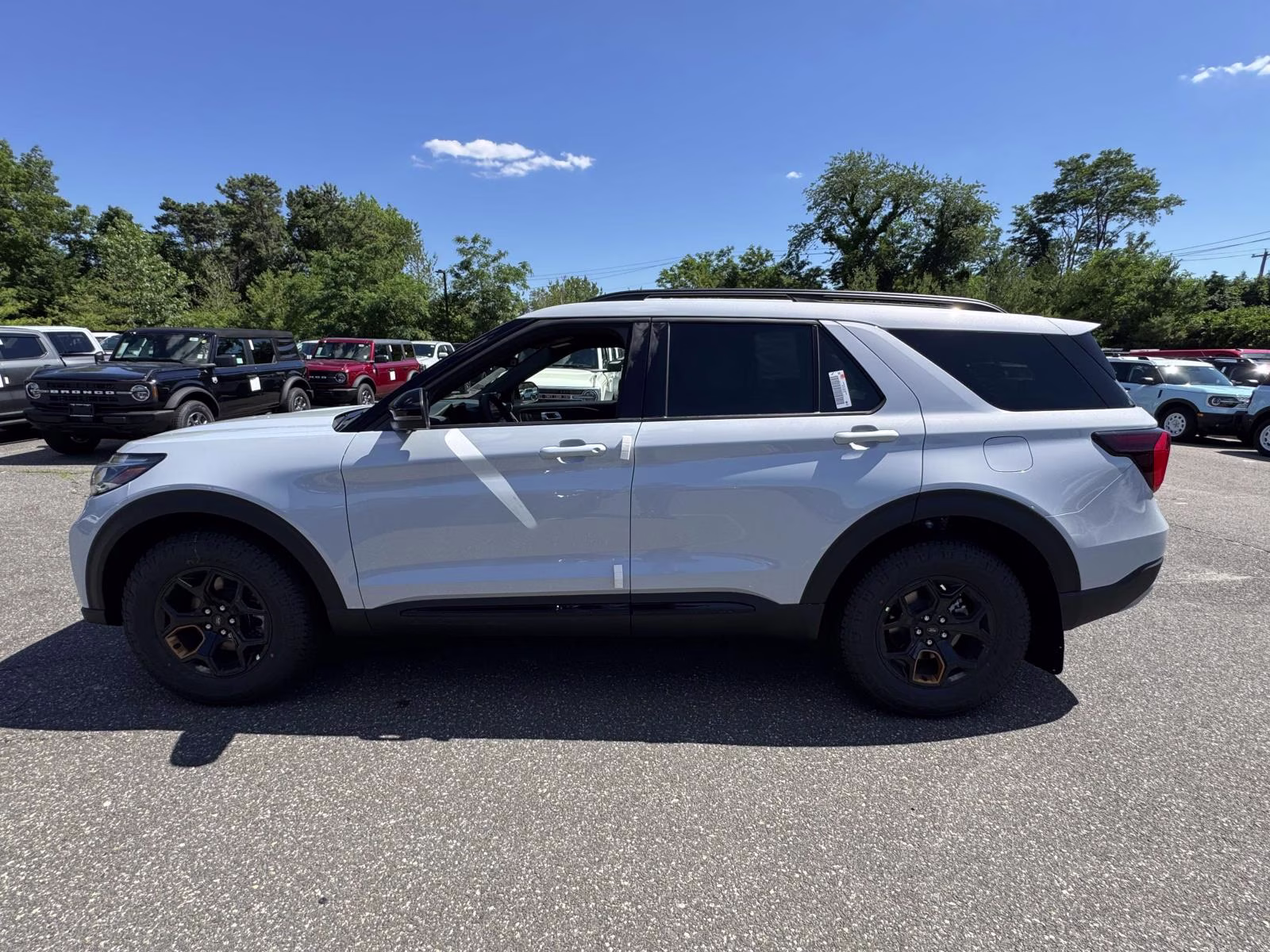 2026 Space White Metallic Ford Explorer Tremor 4X4 SUV