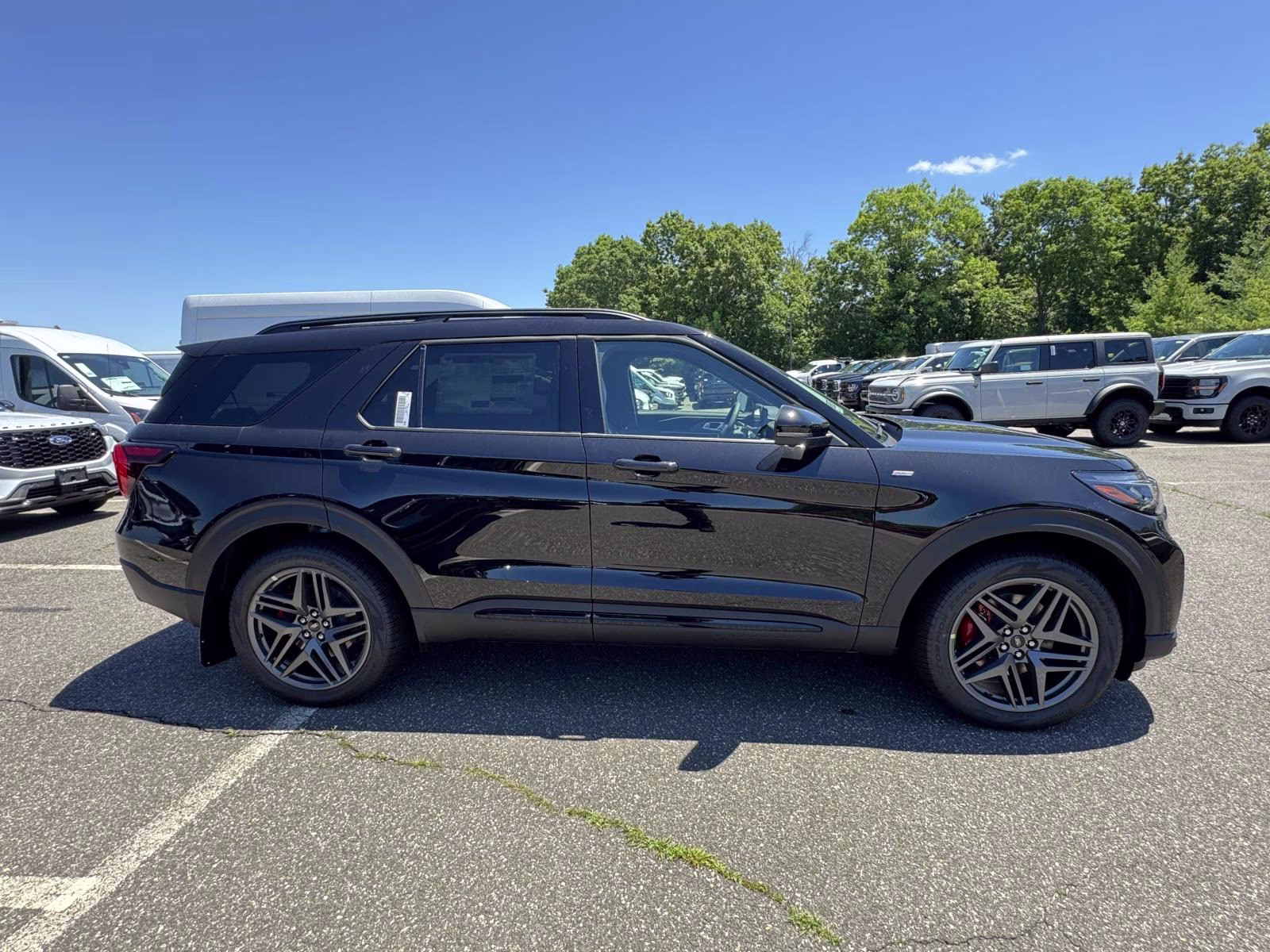 2026 Black Ford Explorer ST-Line 4X4 SUV
