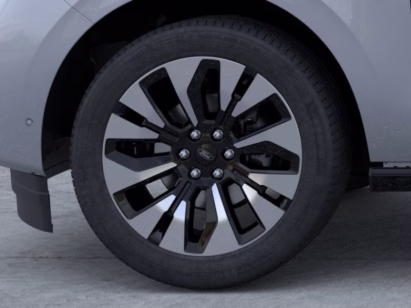 2026 Glacier Gray Metallic Tri-Coat Ford Expedition Platinum 4X4 SUV