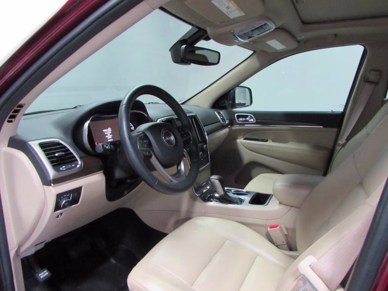 2018 Velvet Red Pearlcoat Jeep Grand Cherokee 2WD Limited RWD SUV