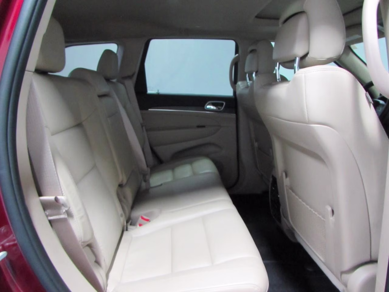 2018 Velvet Red Pearlcoat Jeep Grand Cherokee 2WD Limited RWD SUV