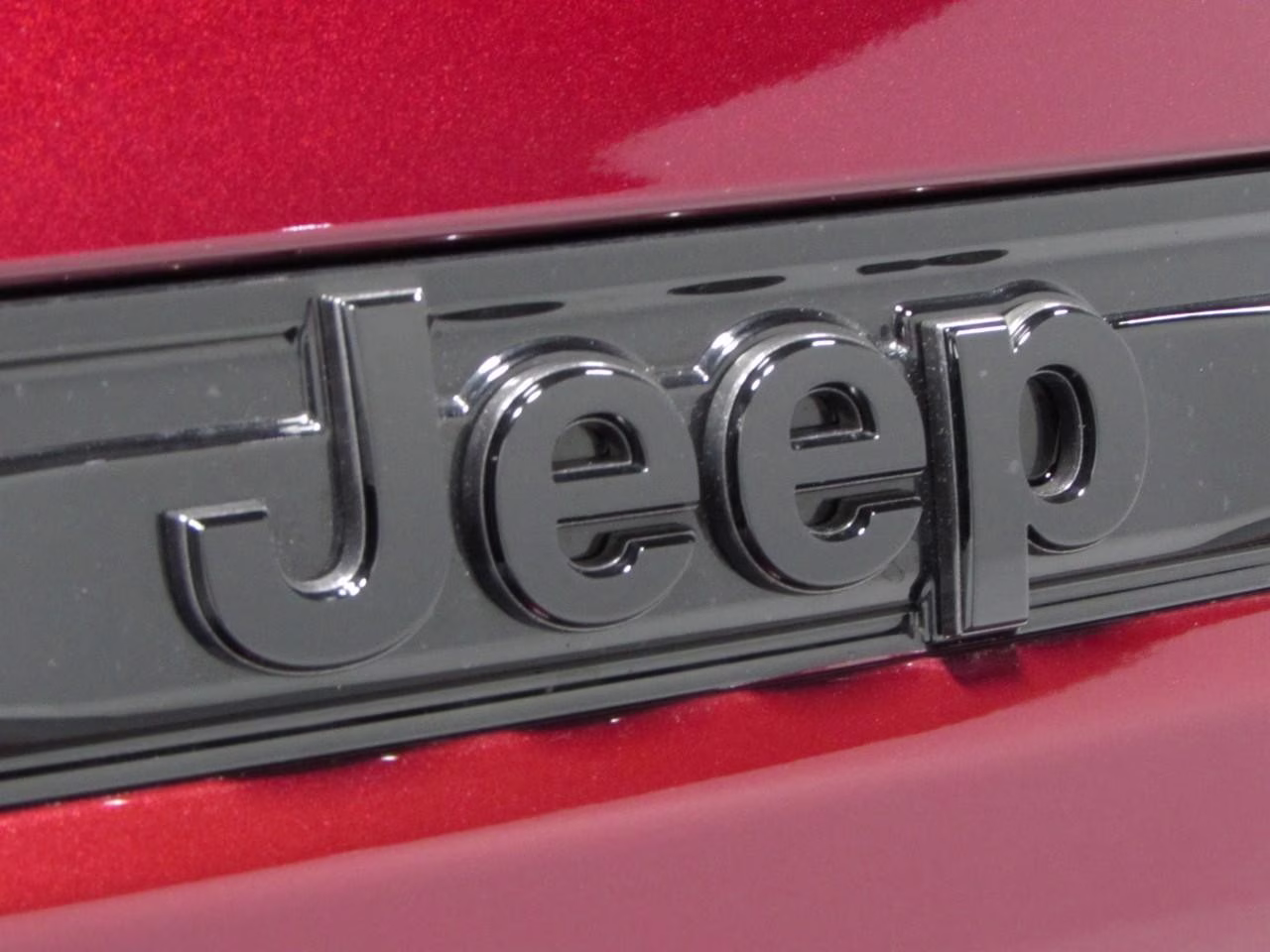 2024 Velvet Red Pearlcoat Jeep Grand Cherokee Altitude X 4X4 SUV
