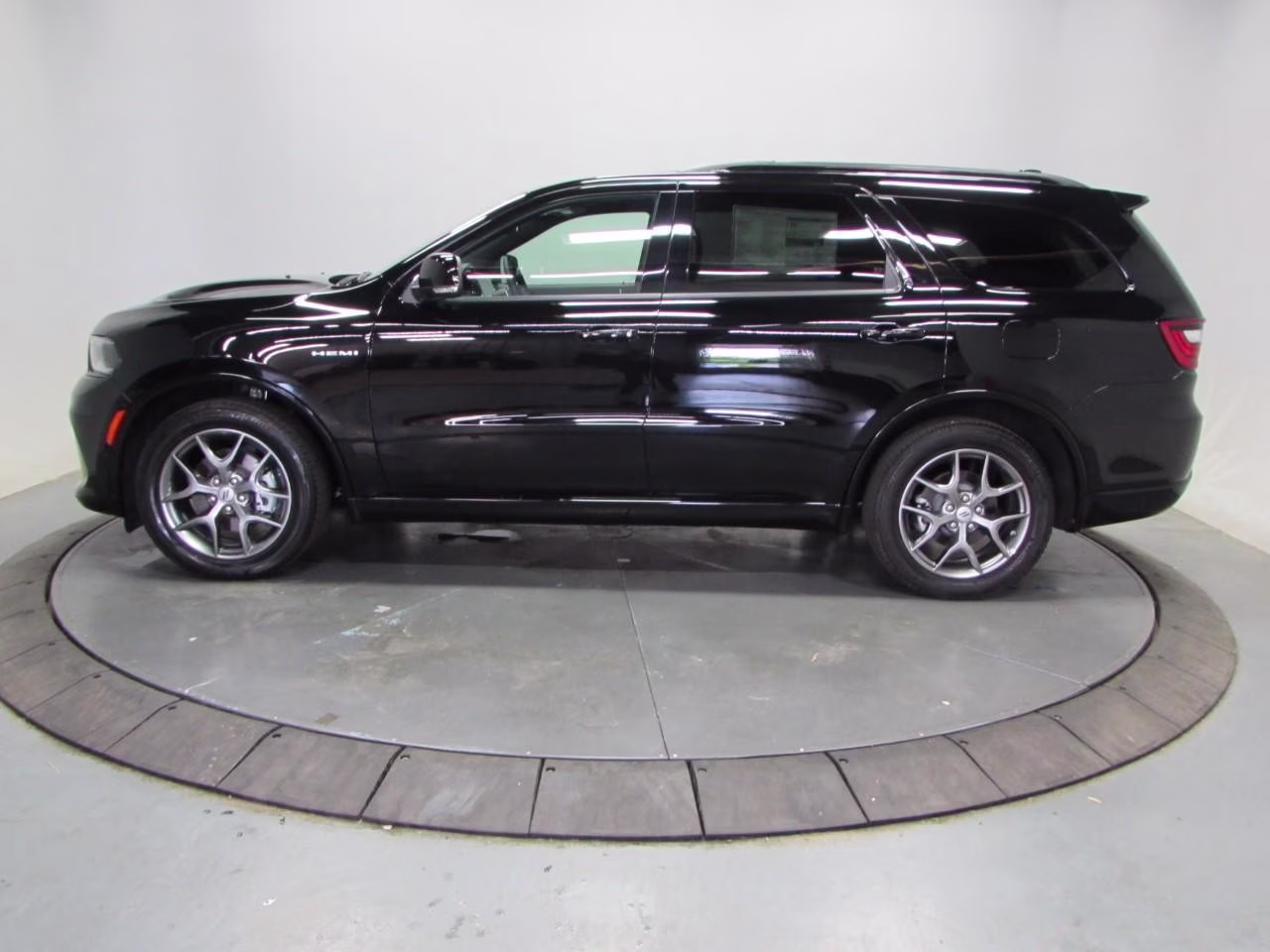 2026 DB Black Clearcoat Dodge Durango GT Plus HEMI V8 AWD SUV