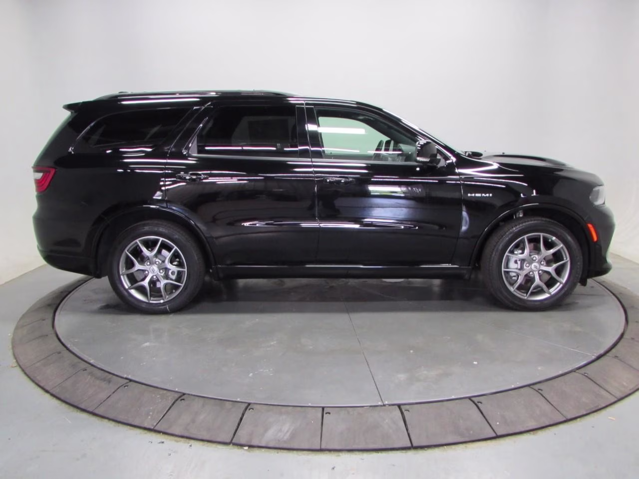 2026 DB Black Clearcoat Dodge Durango GT Plus HEMI V8 AWD SUV