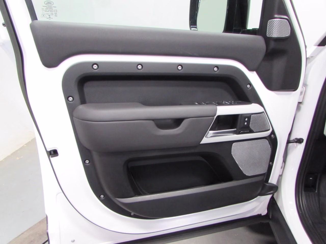 2023 Yulong White Metallic Land Rover Defender 130 S AWD SUV
