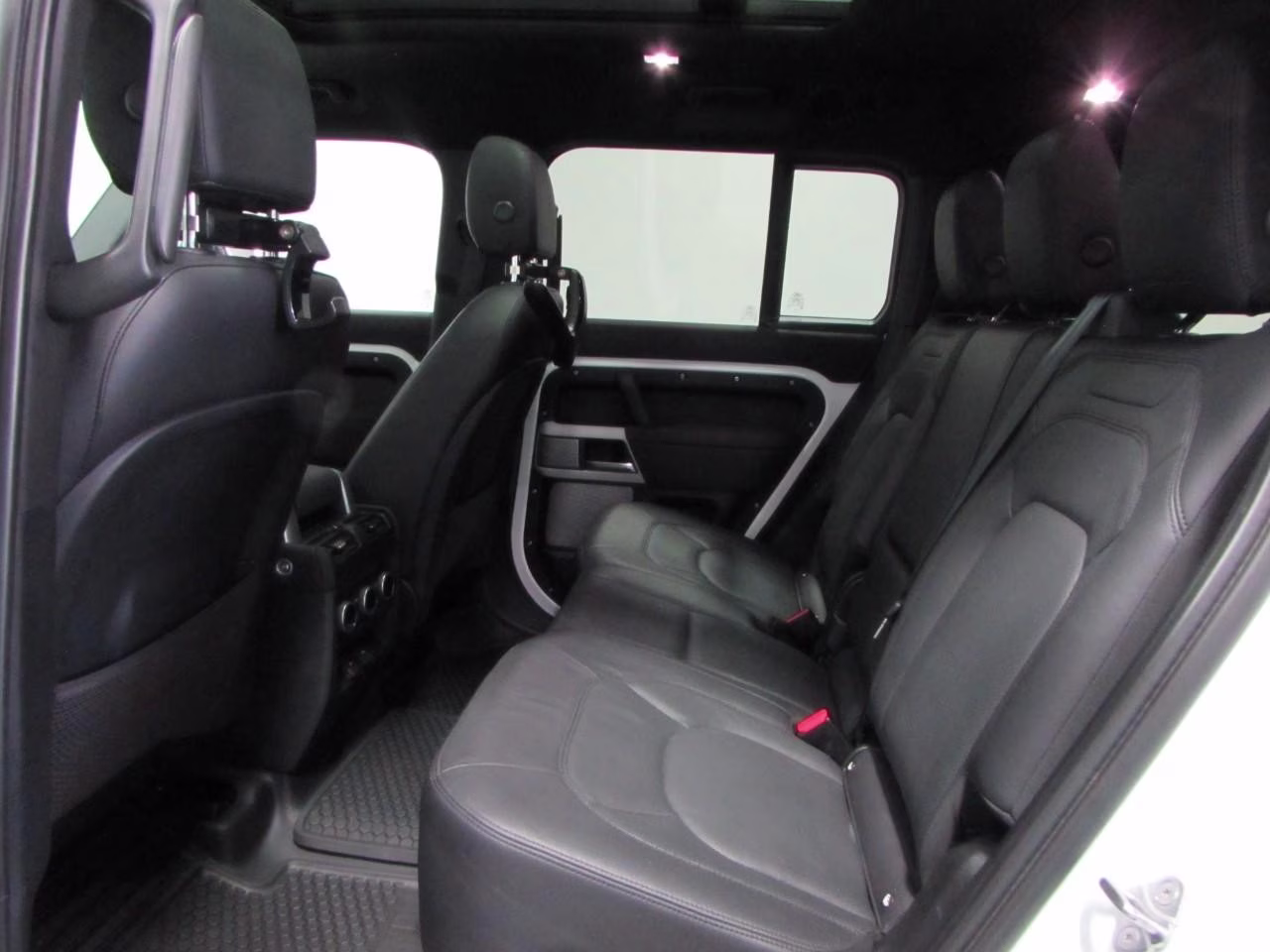2023 Yulong White Metallic Land Rover Defender 130 S AWD SUV