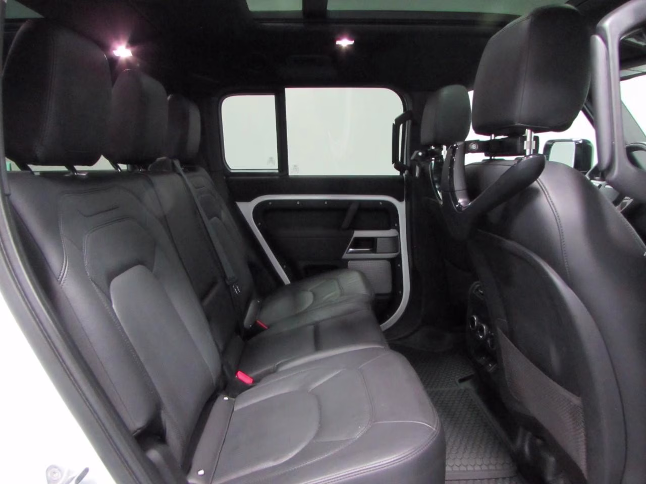 2023 Yulong White Metallic Land Rover Defender 130 S AWD SUV