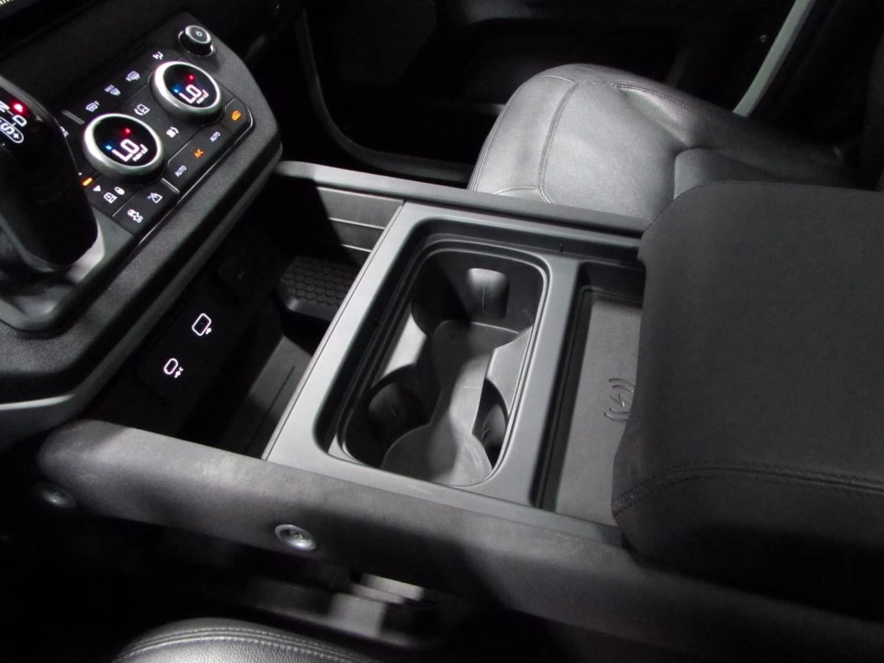2023 Yulong White Metallic Land Rover Defender 130 S AWD SUV