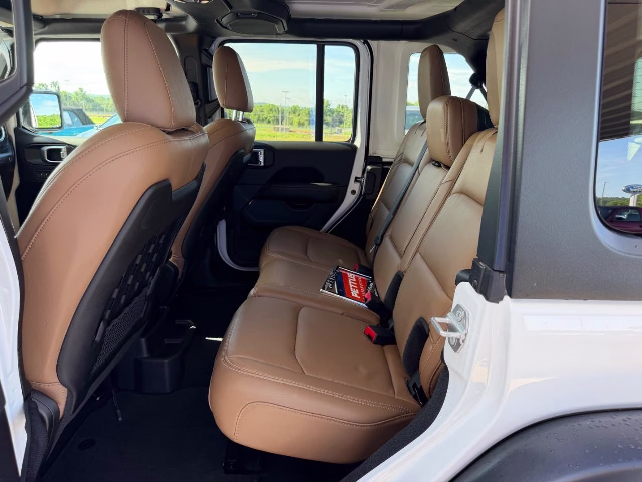 2022 Bright White Clearcoat Jeep Wrangler Unlimited Rubicon 4X4 SUV