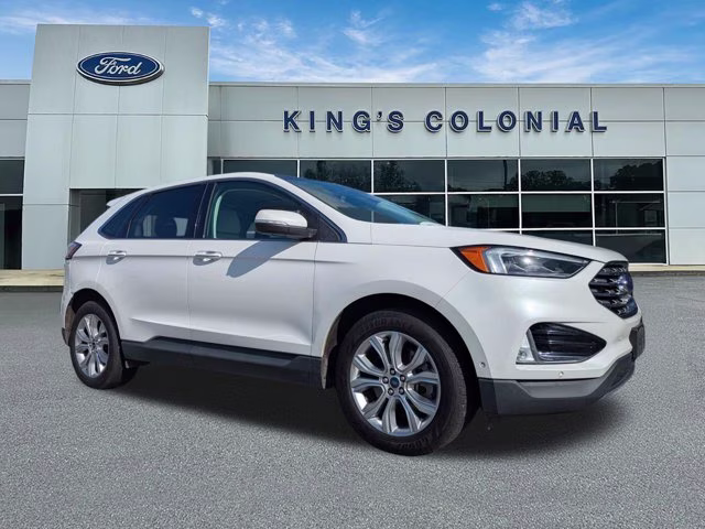 2021 Ford Edge Titanium's photo