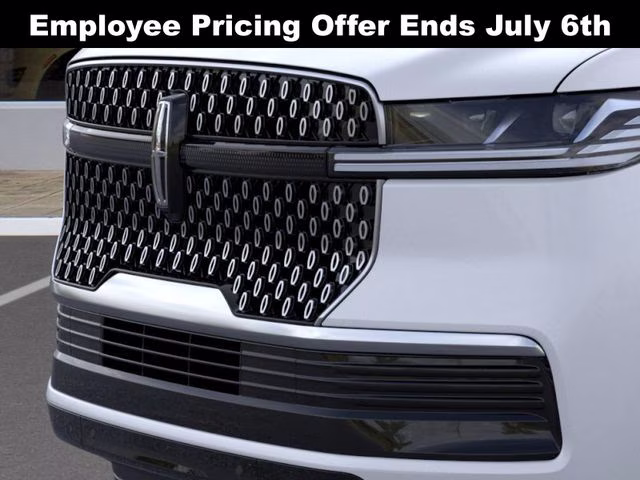2026 Crystal White Metallic Clearcoat Lincoln Navigator Reserve L 4X4 SUV