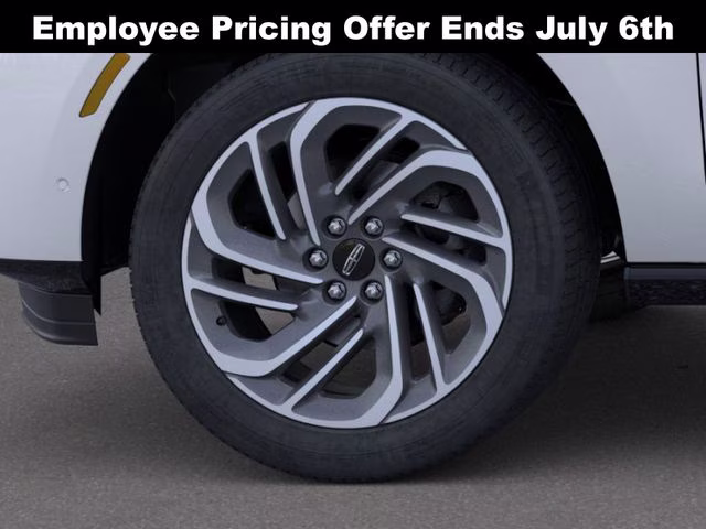 2026 Crystal White Metallic Clearcoat Lincoln Navigator Reserve L 4X4 SUV