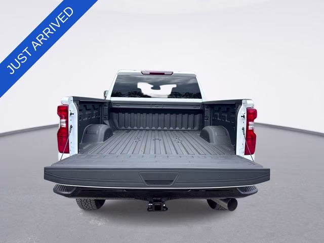 2026 Summit White Chevrolet Silverado 2500 HD Custom 4X4 Truck