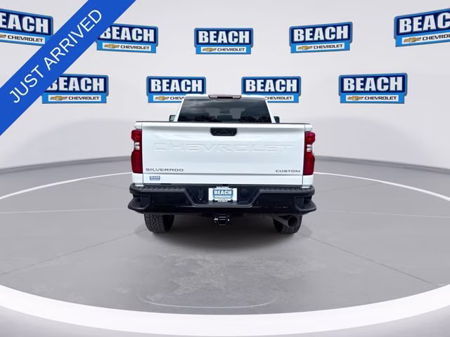 2026 Summit White Chevrolet Silverado 2500 HD Custom 4X4 Truck