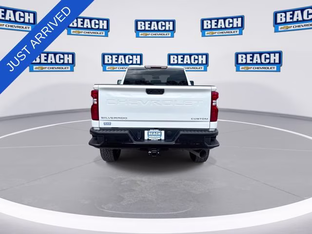 2026 Summit White Chevrolet Silverado 2500 HD Custom 4X4 Truck