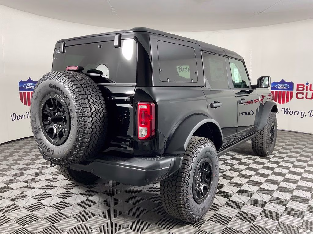 2026 Shadow Black Ford Bronco Big Bend 4X4 SUV