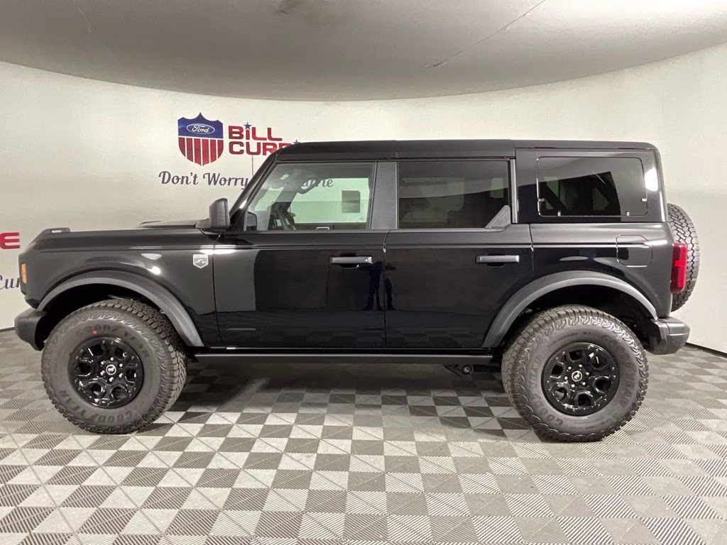 2026 Shadow Black Ford Bronco Big Bend 4X4 SUV