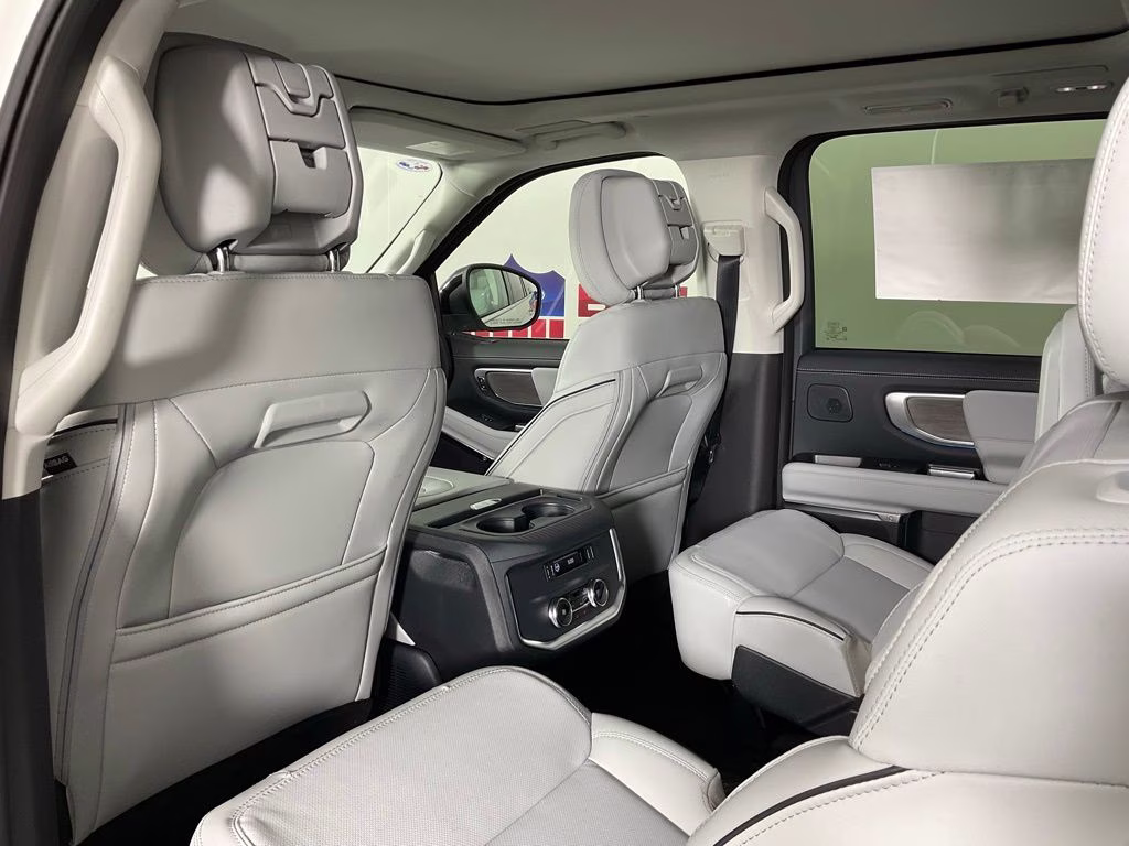 2026 White Metallic Ford Expedition Max Platinum 4X4 SUV