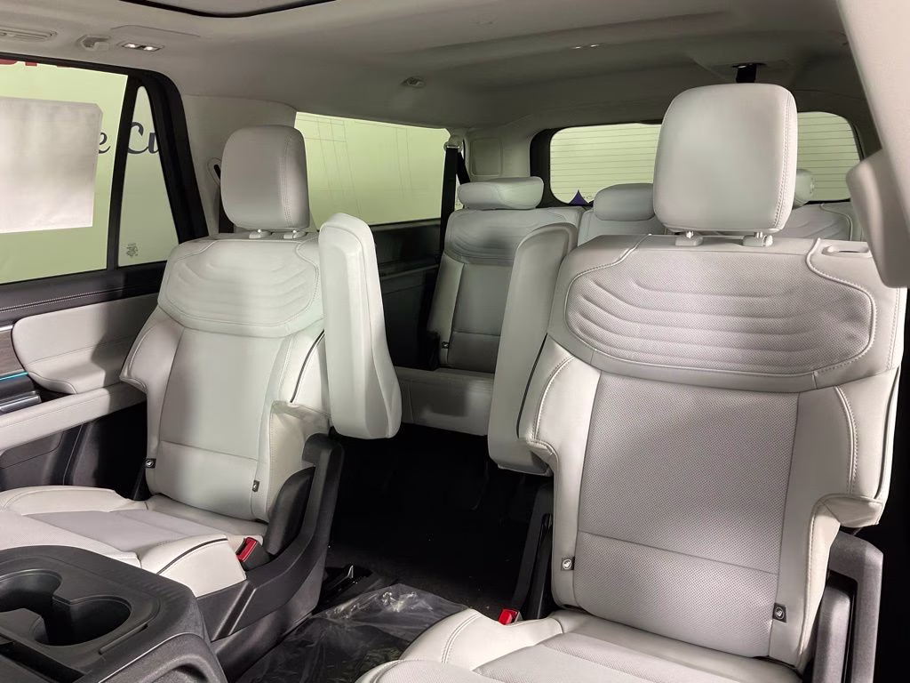 2026 White Metallic Ford Expedition Max Platinum 4X4 SUV