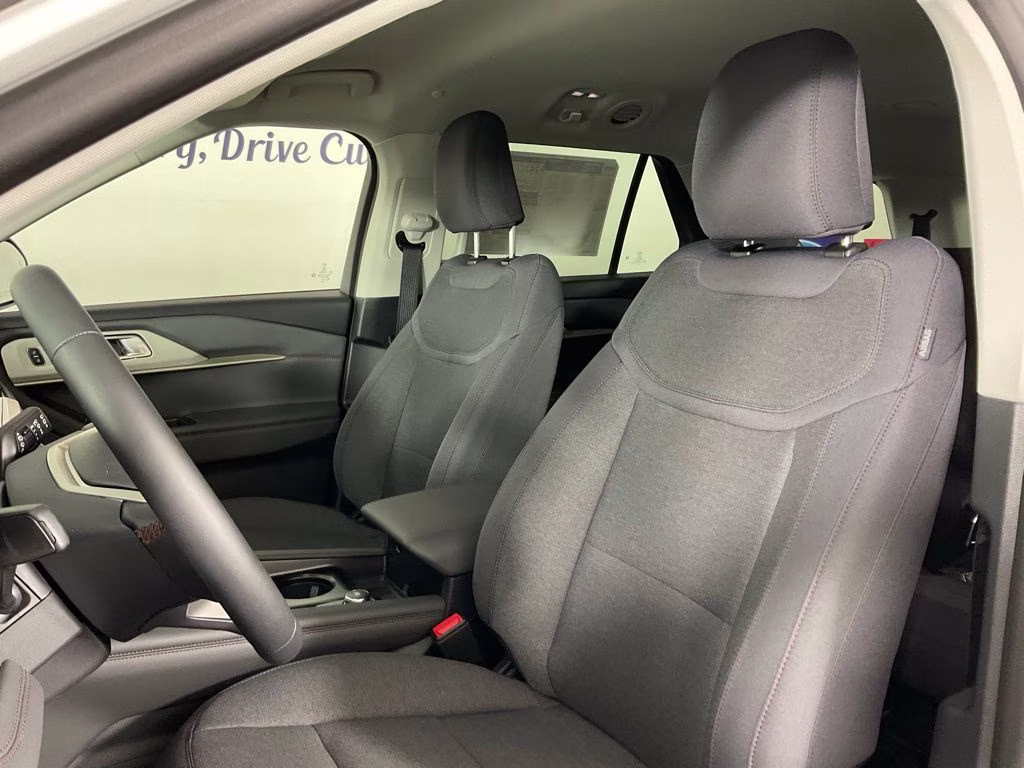 2026 White Metallic Ford Explorer Active RWD SUV