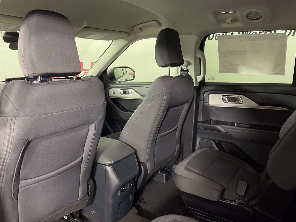 2026 White Metallic Ford Explorer Active RWD SUV
