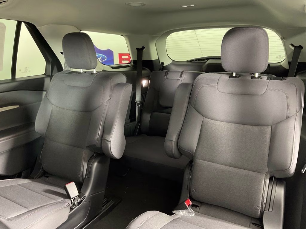 2026 White Metallic Ford Explorer Active RWD SUV