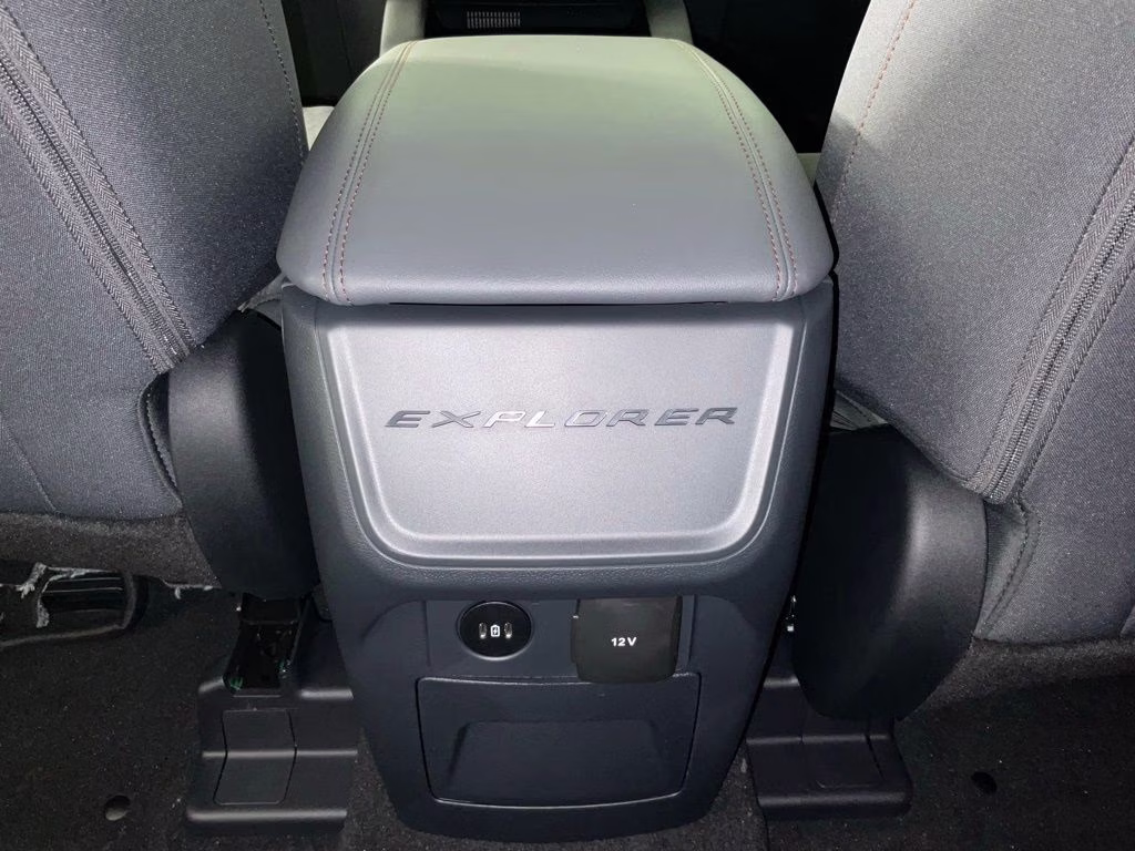 2026 White Metallic Ford Explorer Active RWD SUV