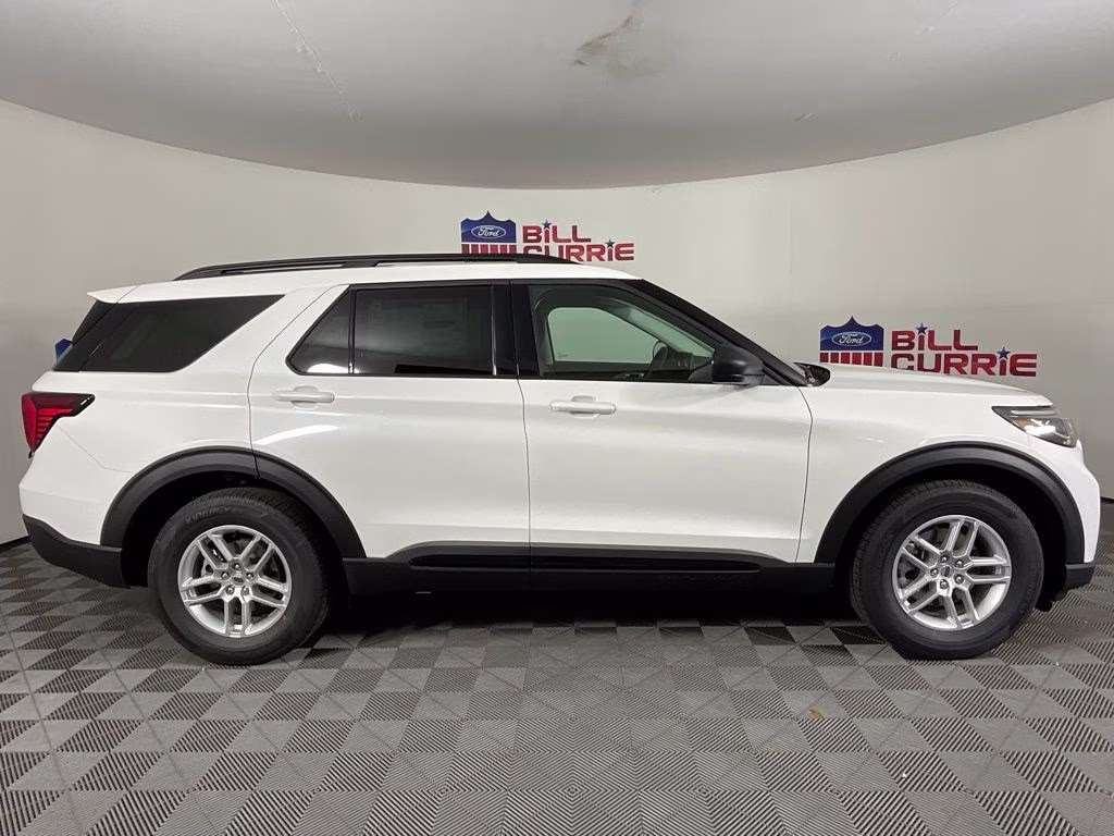 2026 White Metallic Ford Explorer Active RWD SUV