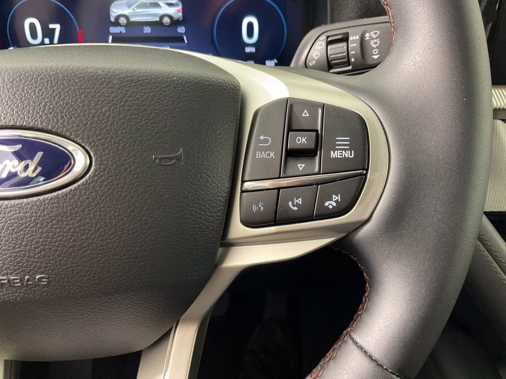 2026 White Metallic Ford Explorer Active RWD SUV
