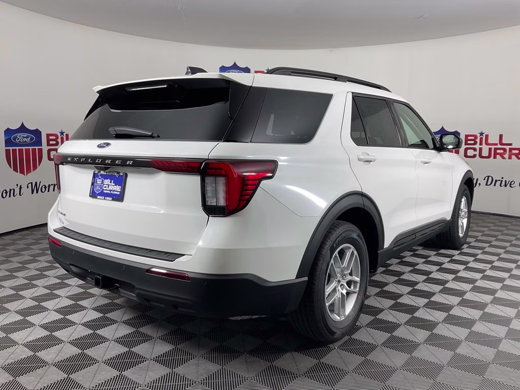 2026 White Metallic Ford Explorer Active RWD SUV