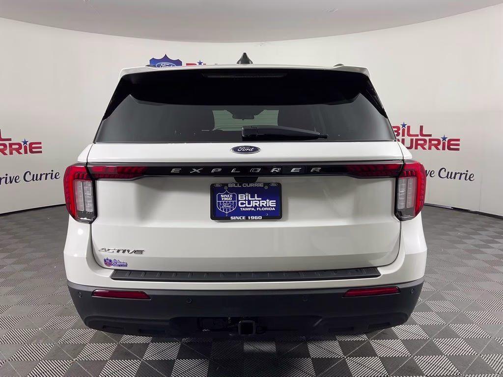 2026 White Metallic Ford Explorer Active RWD SUV