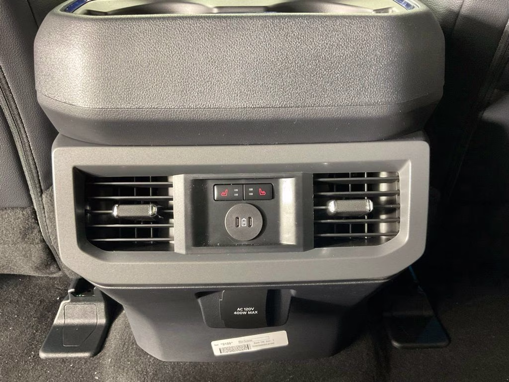 2026 Avalanche Ford Super Duty F-250 SRW Lariat 4X4 Truck