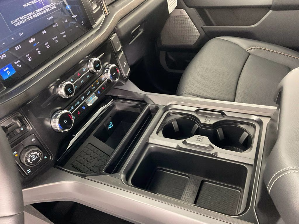 2026 Avalanche Ford Super Duty F-250 SRW Lariat 4X4 Truck