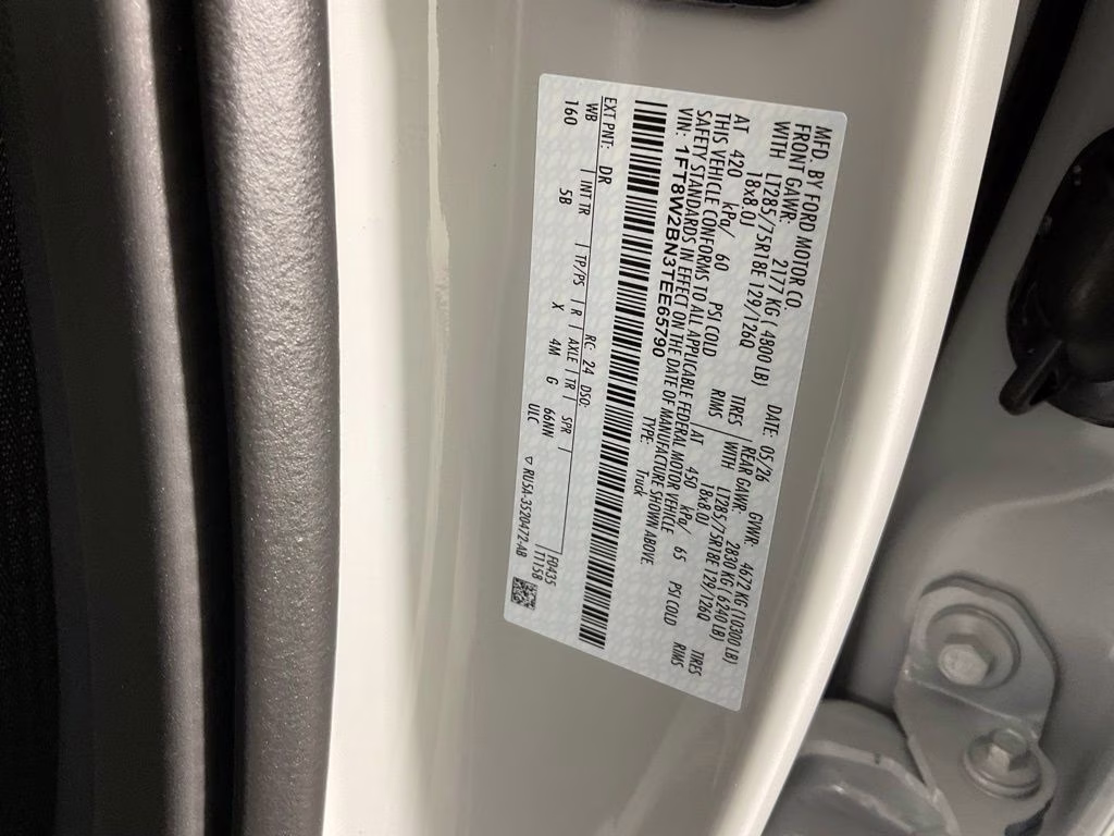 2026 Avalanche Ford Super Duty F-250 SRW Lariat 4X4 Truck