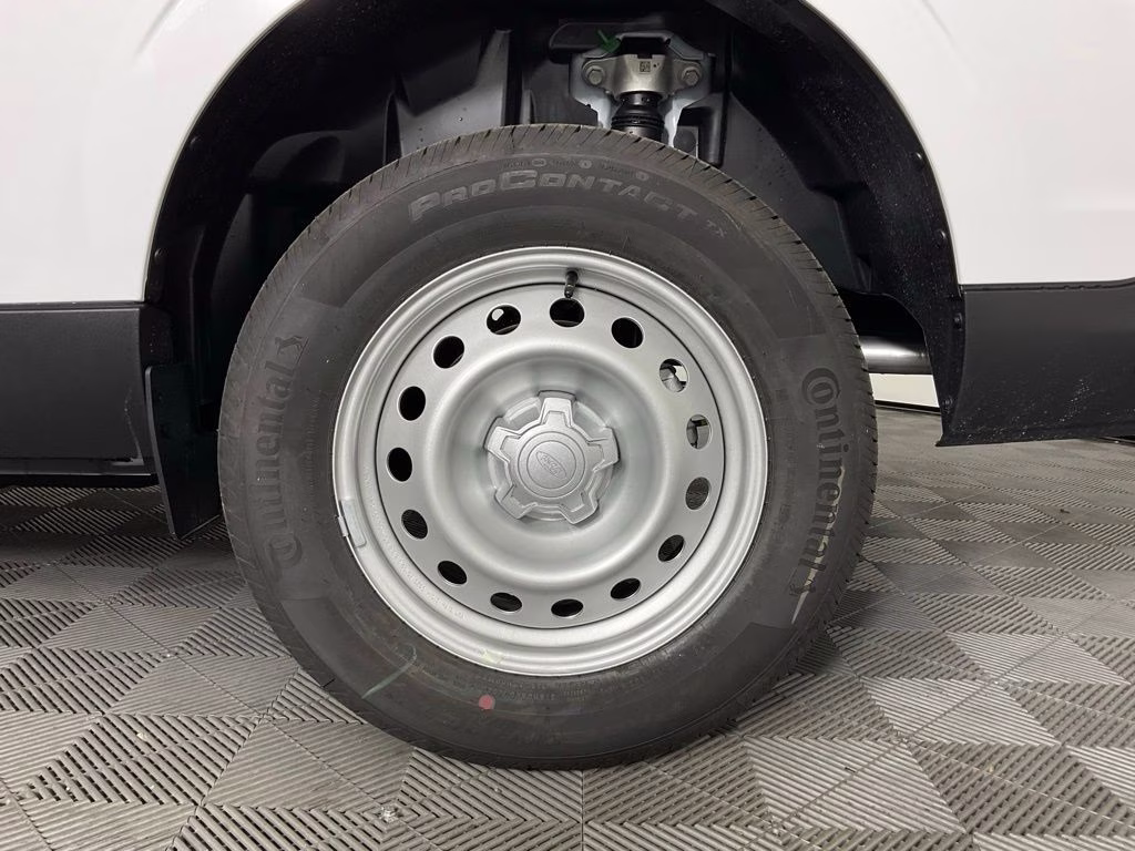 2026 Oxford White Ford Maverick XL FWD Truck